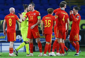 Schmeichel, christensen, kjaer, vestergaard, wass, hojbjerg, delaney, maehle, braithwaite, poulsen, damsgaard. Mornoe0lyvlxbm