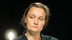 Dokter dirk van duppen krijgt postuum de prijs voor mensenrechten 2020. Erika Vlieghe There Is No Solid Plan For A New Wave France24 News English