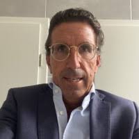 100+ perfiles de «Holzwarth»