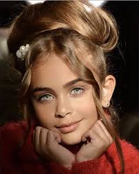 Pin di Karen Walcott, Writer su Estrella Eilinel “Esti” Buttonwood nel 2025 