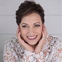 Christina Schick's Instagram, Twitter & Facebook