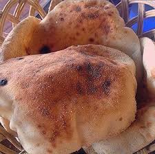 Dar El Kamar دار القمر Jumeirah Beach Rd Dubai الخبز المصري لذيذ جدا Best Freshly Baked Egyptian Bread By Best Dubai Best Restaurants In Dubai Food Best