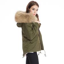 Par exemple, une parka est idéale si on veut avoir bien chaud. Grange Arabe Beaucoup Manteau Hiver Femme Avec Capuche Fourrure Sept Suppression Saut A Lelastique