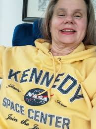 My sister brought me back this hoody from Florida 😀