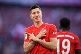 Robert Lewandowski Starts Bundesliga With Goals In 9 Straight Games