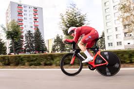 The corner bar is made of chromoly steel, and so like almost everything surly creates, it's not going to be light! Stefan Kung On Twitter Flying To The Tourofslovakia