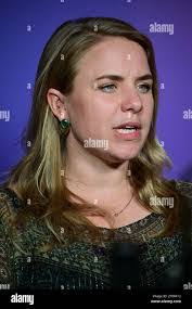 Leah Crisp's Instagram, Twitter & Facebook