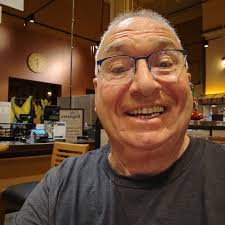 Which is better, Bagel Alley or Bagel Cafe?