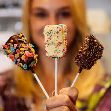 Patsy Fine's Instagram, Twitter & Facebook