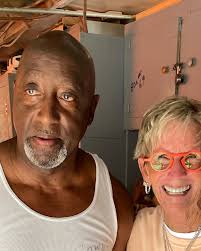 Lisa Jennett (@lisathemo) • Fotos y vídeos de Instagram