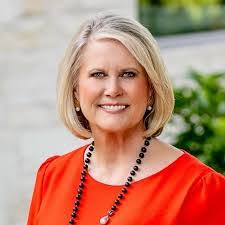 Charlotte Lipscomb's Instagram, Twitter & Facebook