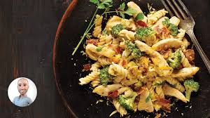 Fusillis Cremeux Avec Poulet Et Brocoli De Stefano Faita Recipe Broccoli Recipes How To Cook Pasta Fusilli