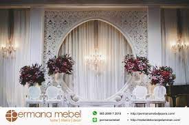 Dekorasi Pelaminan Ukiran Karet Putih Jpg 1200 800 Pernikahan Dekorasi Pernikahan Elegan Latar Belakang Pernikahan