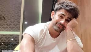 In extras, he belongs to a hindu family who lives in madhya pardesh. When Pearl V Puri Fulfilled His Fans Request And Called It Something He Loves Watch