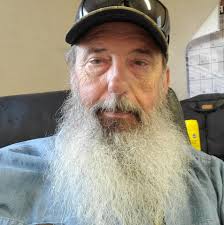 Ribs in Cedar Crest: A Quarter's Waitress Review