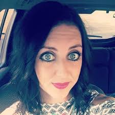 Lorena Vences's Instagram, Twitter & Facebook