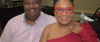 Lynn Hemphill's Instagram, Twitter & Facebook