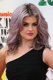Your slim hair notably enables it to move freely while making your face appear to be more svelte. 20 Most Flattering Haircuts For Round Faces