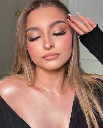 Sandra Piasecka Makeup added a...