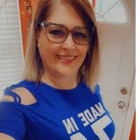 Victoria Deleon's Instagram, Twitter & Facebook