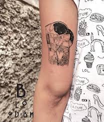 29 Gustav Klimt Tattoos To Show Your Artistic Side Bored Panda If you're after ideas for your next body inking then check out these stunning gustav klimt tattoos for some truly artistic inspiration. 29 gustav klimt tattoos to show your