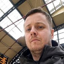 Chris Litton's Instagram, Twitter & Facebook