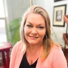 Donna Reeder's Instagram, Twitter & Facebook