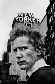 Happy 69th birthday to the one and only John Lydon aka Johnny Rotten.  Photographed here by Anton Corbijn 📸🍎
