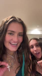 Halle Nelson (@hallenelson_25)