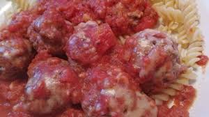 Hackballchen In Tomatensosse Rezept Frag Mutti Rezept In 2020 Tomatensosse Rezept Sosse Tomatensosse