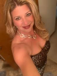 How was everyone's New Years? What are your goals this year?? Mine is Eat  drink and Pray, yes just like the movie😉