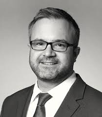 J. Andrew Recker is a litigation lawyer in Dinsmore's Cincinnati office.