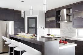 Armoires De Cuisine Contemporaines Merisier Stratifie Quebec Simard Cuisine Et Salle De Bains Contemporary Kitchen Kitchen Dinning Room Home Kitchens