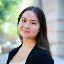 Alena Powell's Instagram, Twitter & Facebook