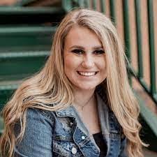 Brooke Flesch's Instagram, Twitter & Facebook