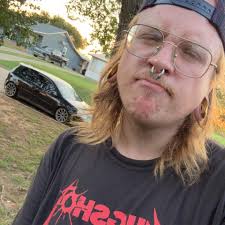 Why are 2003-04 Tahoes with rear barn doors hard to find?