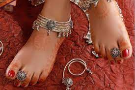 Wearing Toe Rings: Astrological, Scientific And Health Benefits - InstaAstro