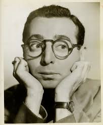 Tralfaz: Arnold Stang