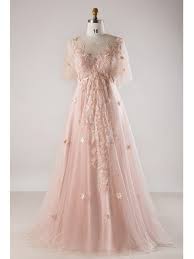 Designer blush brautkleider arabischen dubai tüll hochzeitskleid weiß spitze applique brautkleid tiefem v ausschnitt vestido de novia,kaufen sie von verkäufern aus china und aus der ganzen welt. Brautkleid Landhausstil Curvy Lang Rosa Blush Tull Blumen Mit Fledermausarmeln