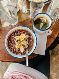 Vegane Cafes Und Fruhstuckslokale Wien Brunch Wien Gutes Essen Lebensmittel Essen