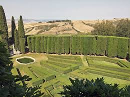 La Foce Near Montepulciano Tuscany The Great Garden Made For Iris Origo By Cecil Pinsent In The 1920s Forma Italian Vineyard Garden Planning Italian Garden