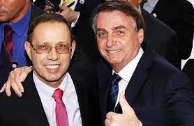 Carlos ''wizard'' martins é um empresário, executivo e escritor brasileiro.carlos é o fundador do grupo multi holding, detentor do mundo verde , do serviço d. Carlos Wizard Dos Bracos De Doria Ao Berco Do Bolsonarismo Veja