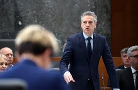 Robert Golob - predsednik vlade, zadnje ...