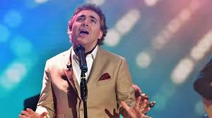 Me hizo falta estudiar para encarar un poquito mejor muchas cosas": Cristian  Castro revela que volvió al colegio a sus 50 años — Pudahuel