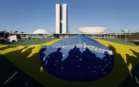 Resultado de imagem para manifestação em brasília