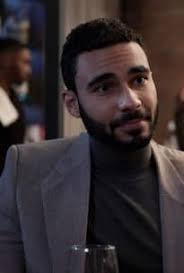 Aaron should file for custody of his daughter. Karen doesn't seem to be  connected to her