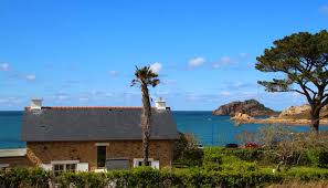 Meerblick und immobilien am meer zum verkauf auf meretdemeures.com.immobilien meerblick zu verkauf in frankreich. Ferienhaus Finistere