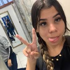 Sarah Lessa (@sarahlessa_)