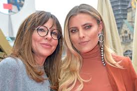 We did not find results for: Simone Thomalla Simone Thomalla Schauspielerin Trauert Um Ihren Vater 83