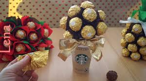 Una avellana entera en el centro, un relleno cremoso de cacao, una oblea crocante cubierta de chocolate y pedacitos de avellana suavemente tostados. Ferrero Rocher Diy With Lena Geschenk Idee Gift Idea Diy Iz Konfet Ferrero Roshe Youtube